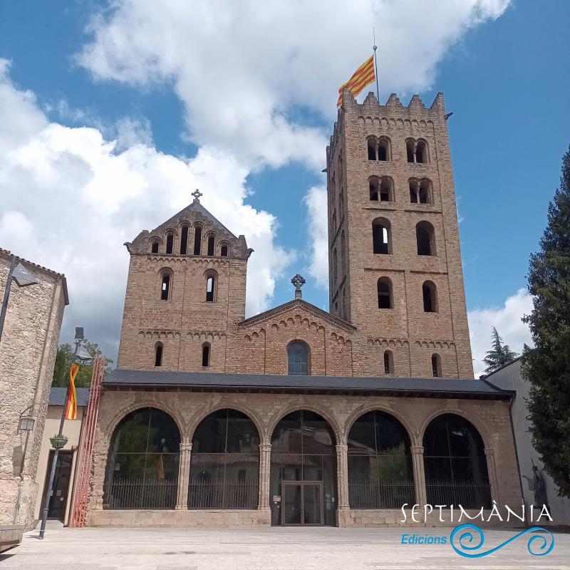 26.7.2024 Façana de Santa Maria de Ripoll.  Ripoll. -  J. Bibià