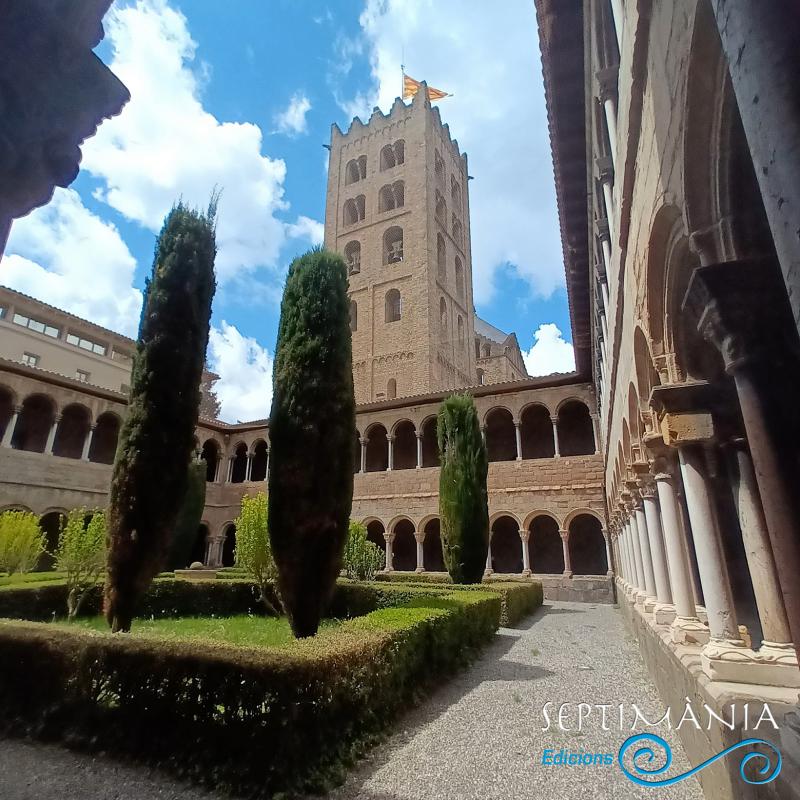 26.7.2024 Claustre.  Monestir de Santa Maria de Ripoll. -  J. Bibià