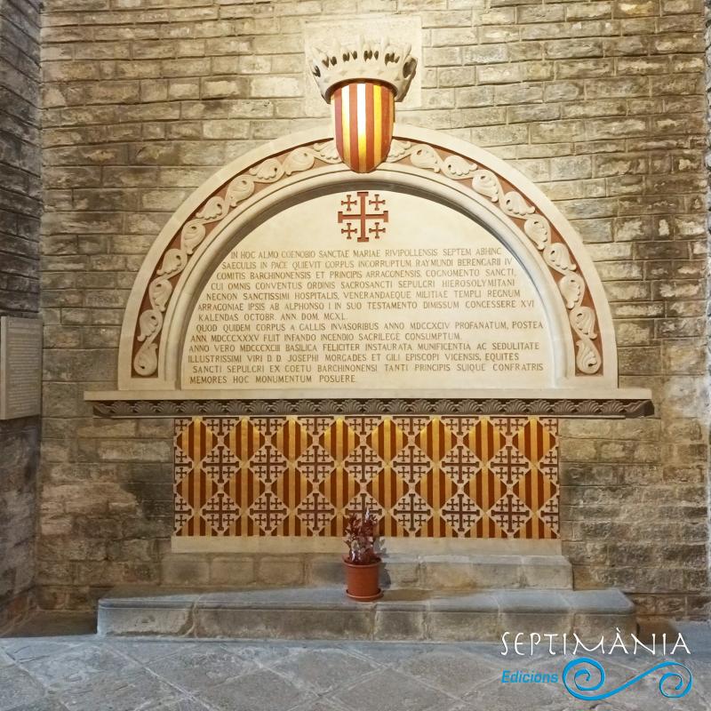 26.7.2024 Cenotafi commemoratiu el comte Ramon Berenguer IV († 1161).  Monestir de Santa Maria de Ripoll. -  J. Bibià