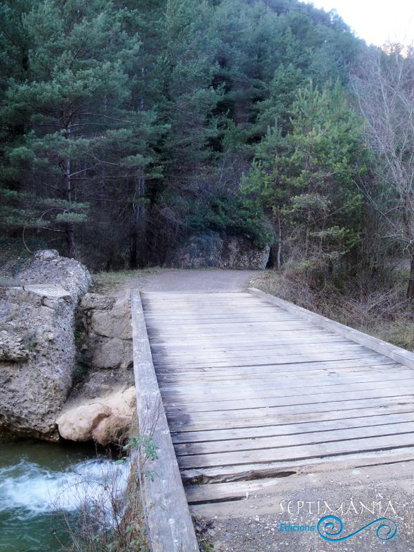 23.12.2024 Pont d'accés a l'espai.  Sant Pere de Graudescales. -  J. Bibià